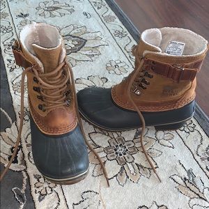 SOREL Fur Lined Snow Boots Women’s 6